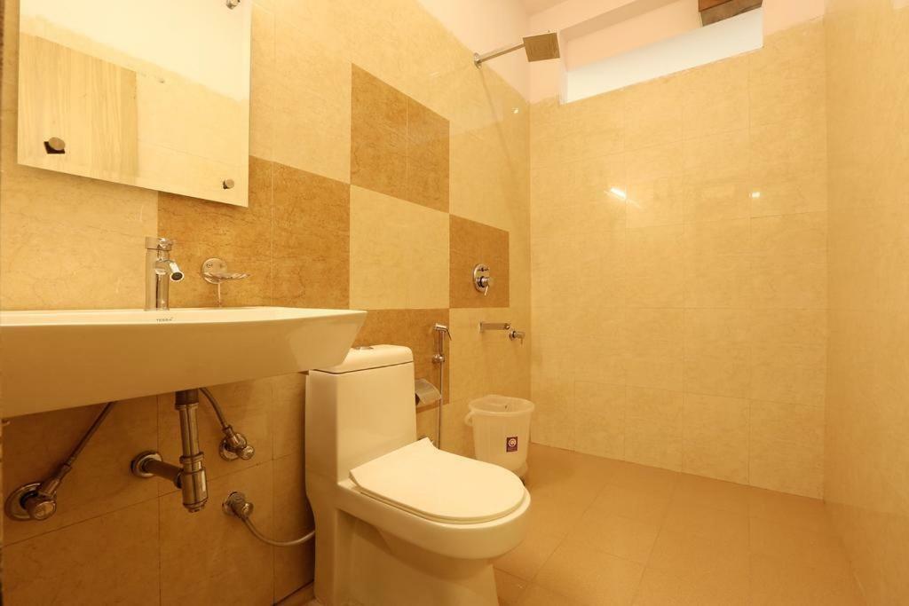 Hotel Wti Airport Grand Delhi Nova Deli Exterior foto